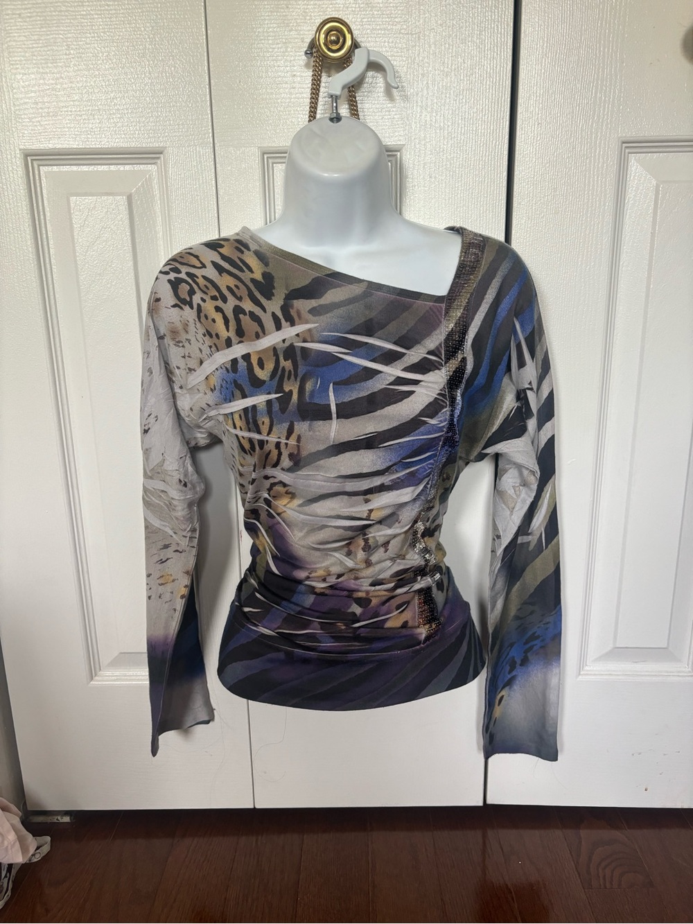 cache y2k medium animal print sequin longsleeve top